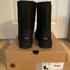 Authentic UGG Black Leather Boot - size 7